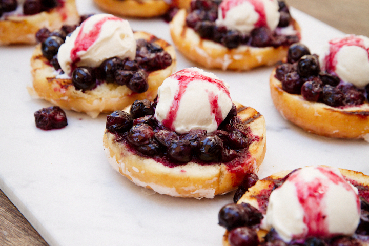 Grilled Doughnuts With Blueberry