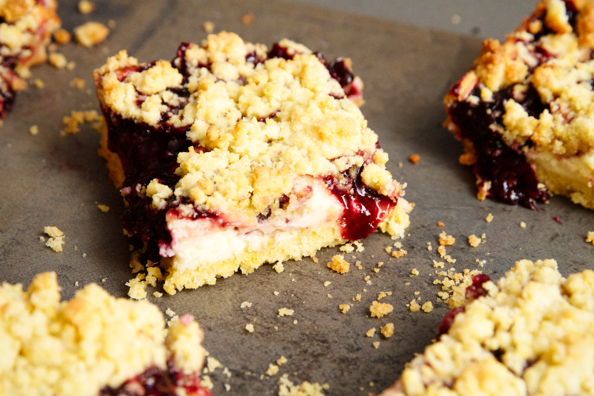 Community Crumbs Cheesecake Bars