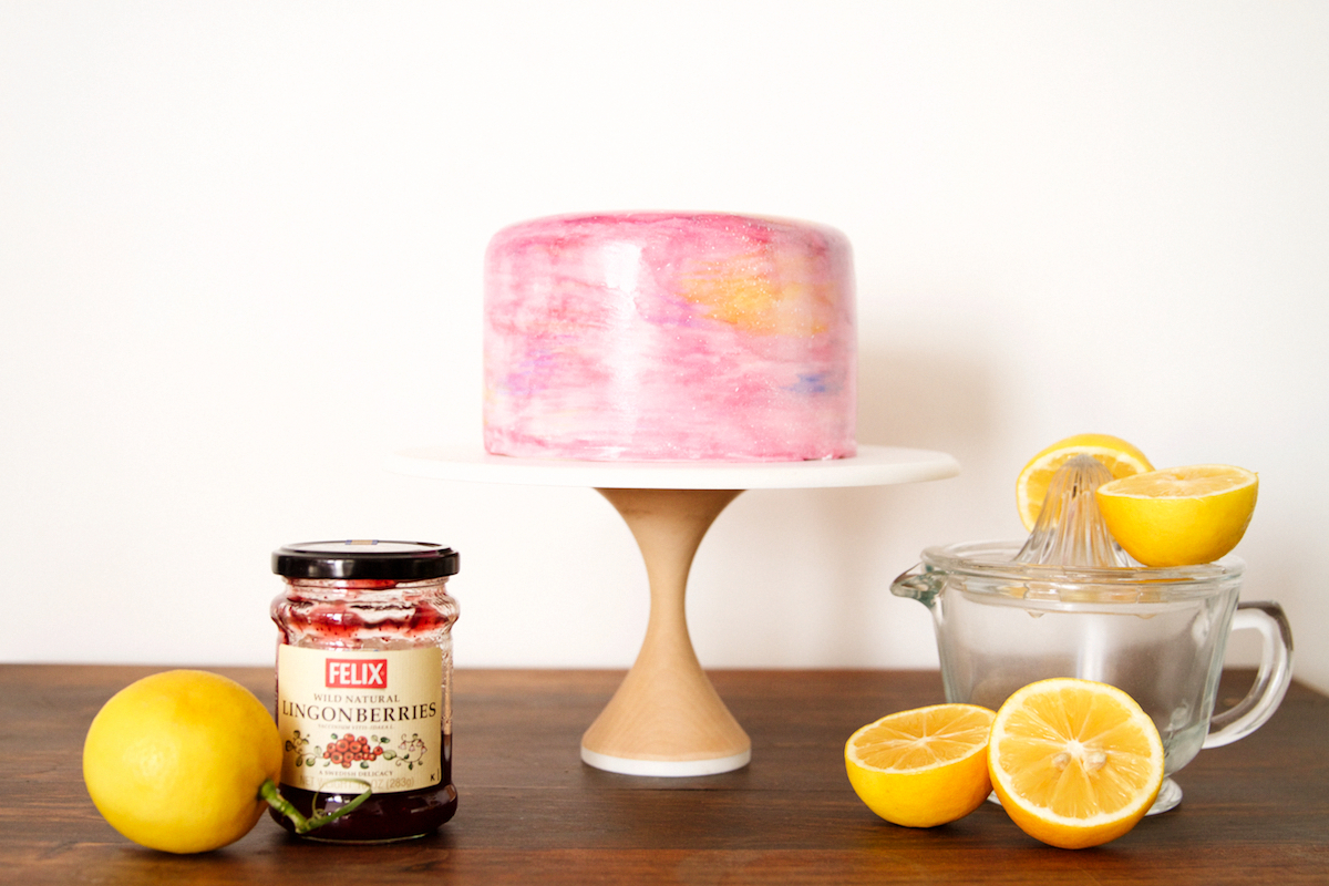 Lemon Lingonberry Cake