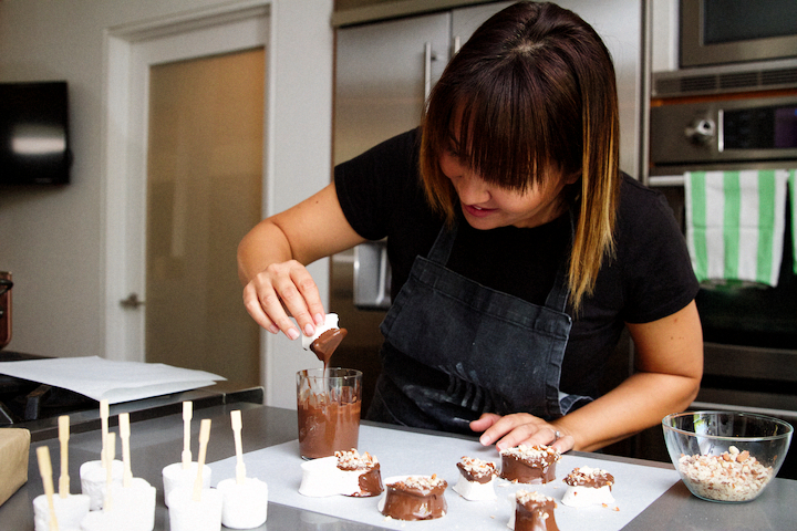 Chocolate Dipped Marshmallows