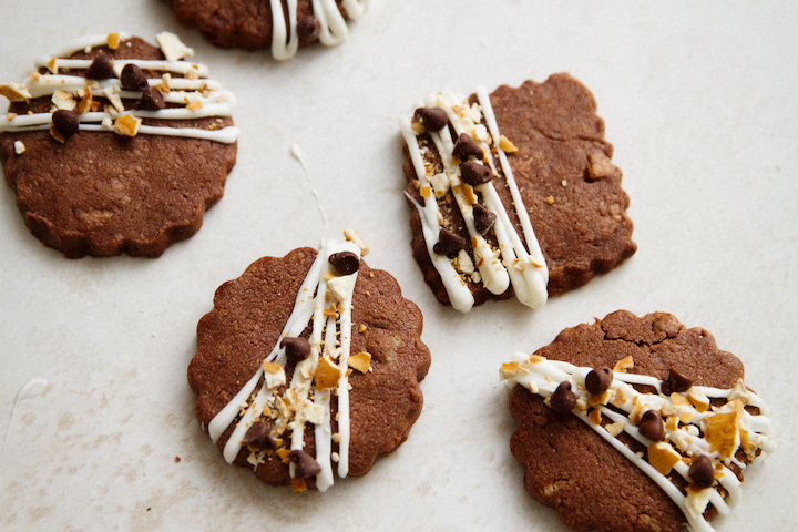 Salty-Sweet Chocolate Pretzel Shortbread