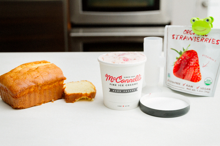 Ice Cream Cheat: Strawberry-n-Cake Popsicles