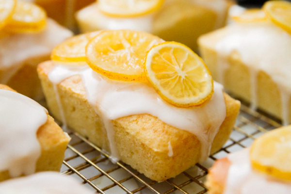 Lemon Cakelets - TheSweetNerd