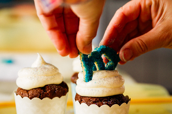 Place cookie on top of frosting