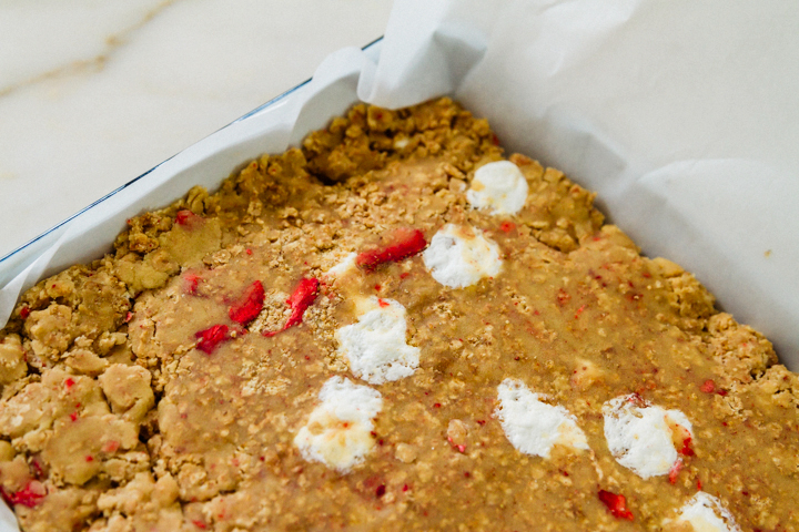 Strawberries, marshmallow and cornflake cereal bars